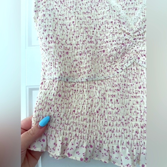 Adorable floral blouse - Picture 2 of 3